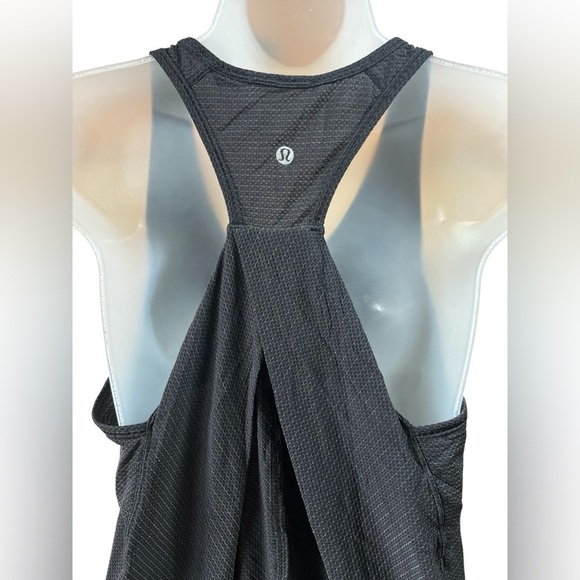 LuLuLemon Twisted Racerback Tank - Picture 3 of 4